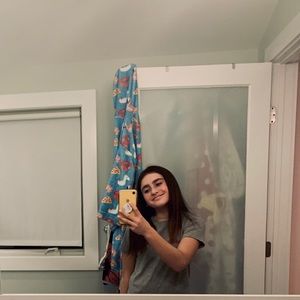 Meet your Posher, Avery